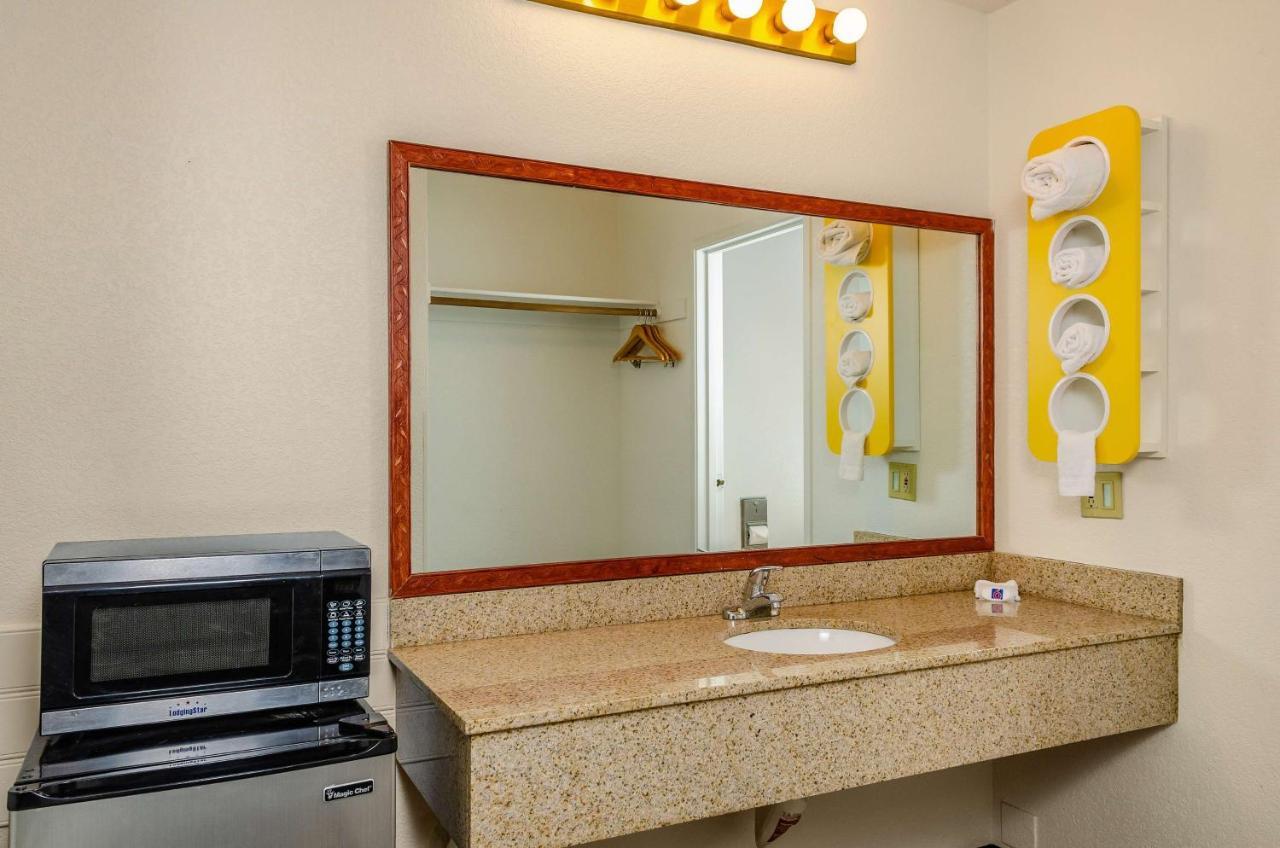 Motel 6 Oakdale, Ca Ngoại thất bức ảnh