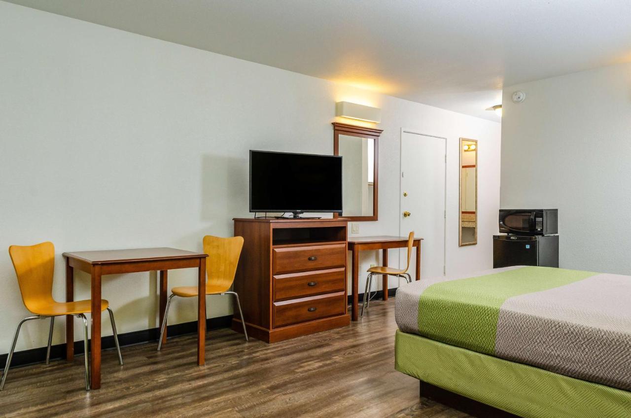 Motel 6 Oakdale, Ca Ngoại thất bức ảnh