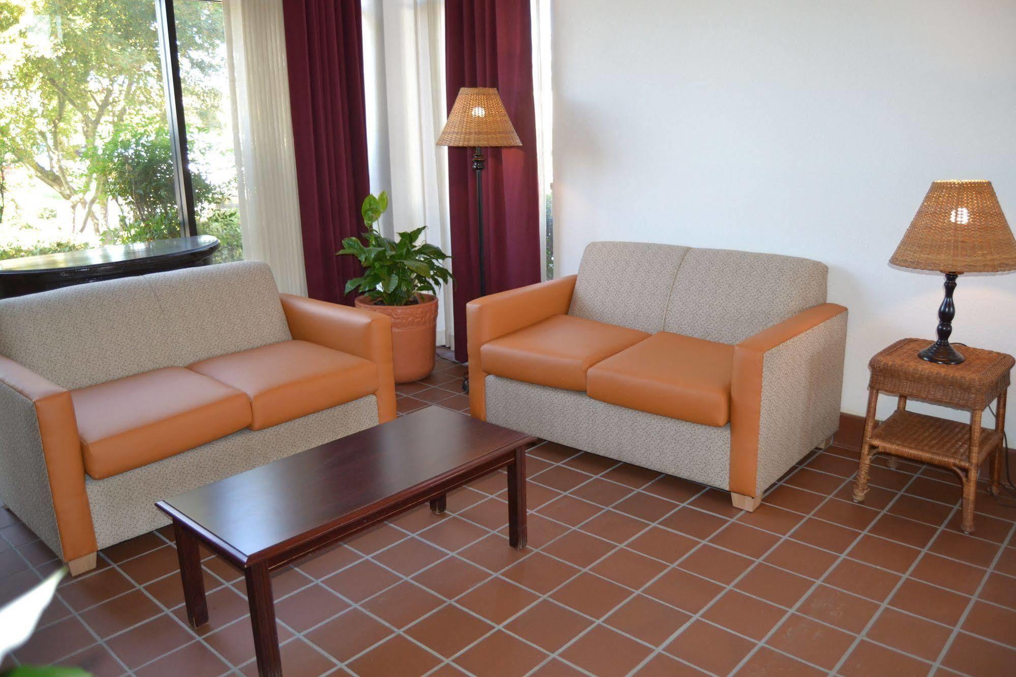 Motel 6 Oakdale, Ca Ngoại thất bức ảnh