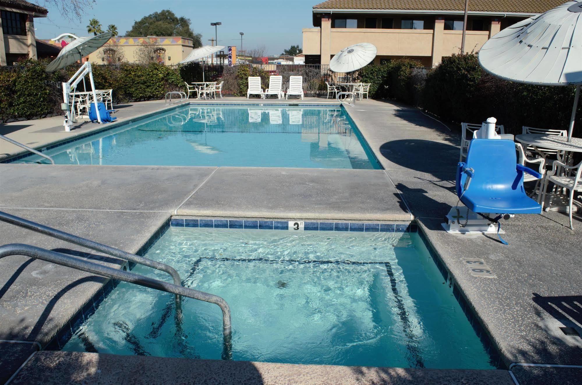 Motel 6 Oakdale, Ca Ngoại thất bức ảnh